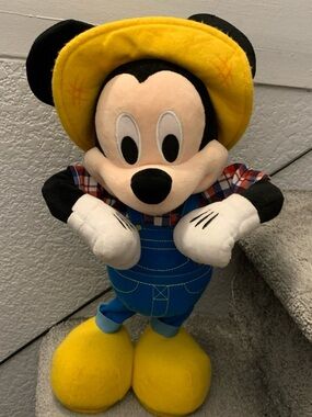 Disney Mickey Mouse Farmer Plush Dancing & Singing “Old McDonald Had A Farm”